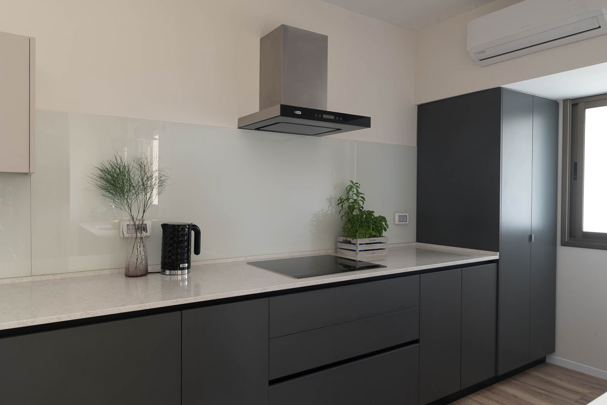 דירה ביהוד משטח