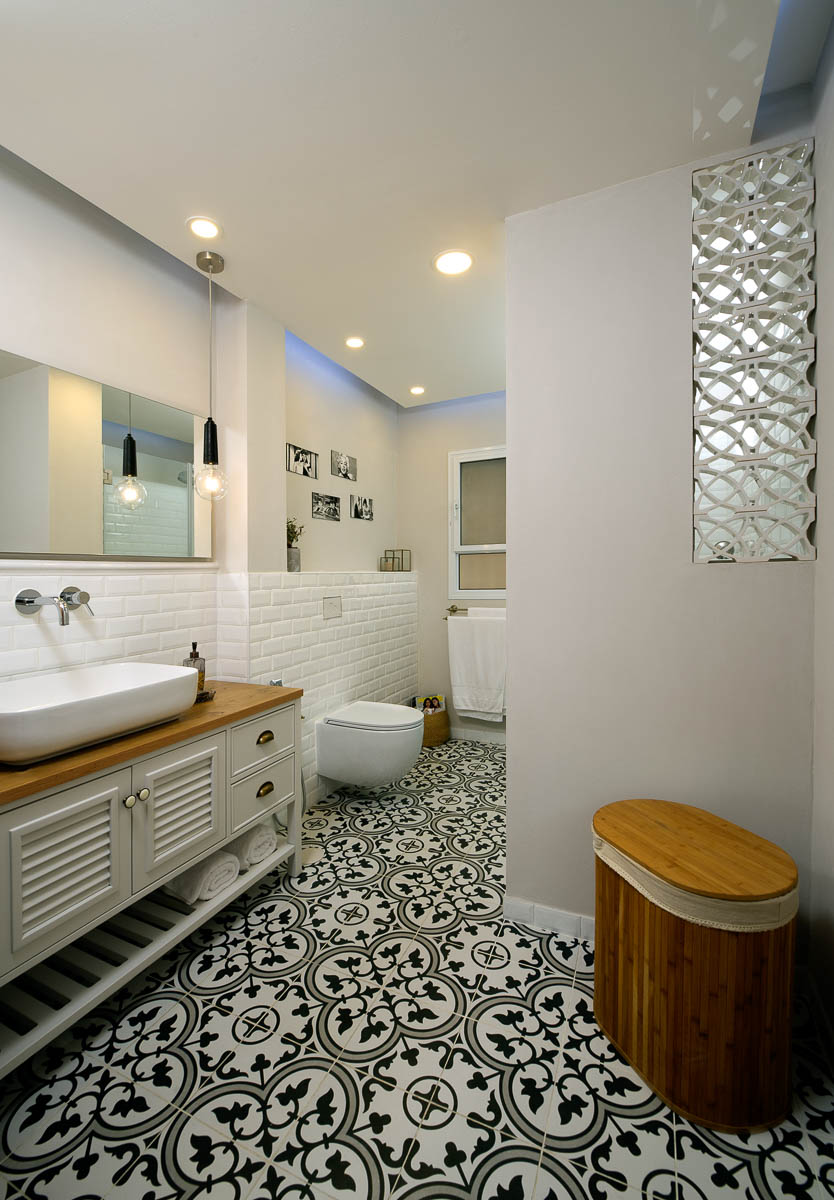 תכנון ועיצוב פנים חדרי אמבטיה ושירותים בדירה ביהוד 1